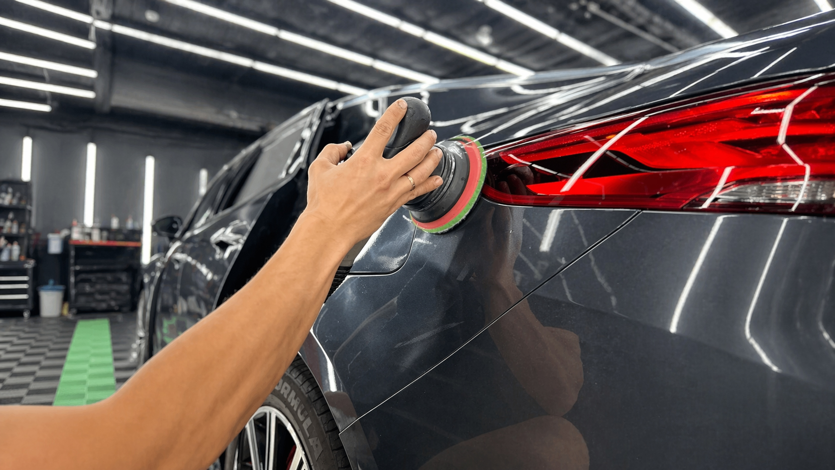 Полировка авто и мотоциклов с восстановлением аккуратного блеска - фото 3